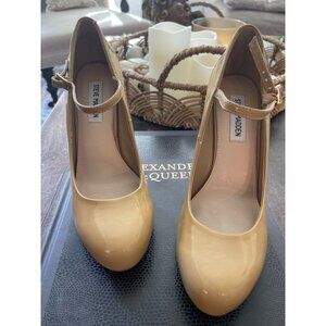 Steve Madden Realize Patent Leather Pump Sz 9
